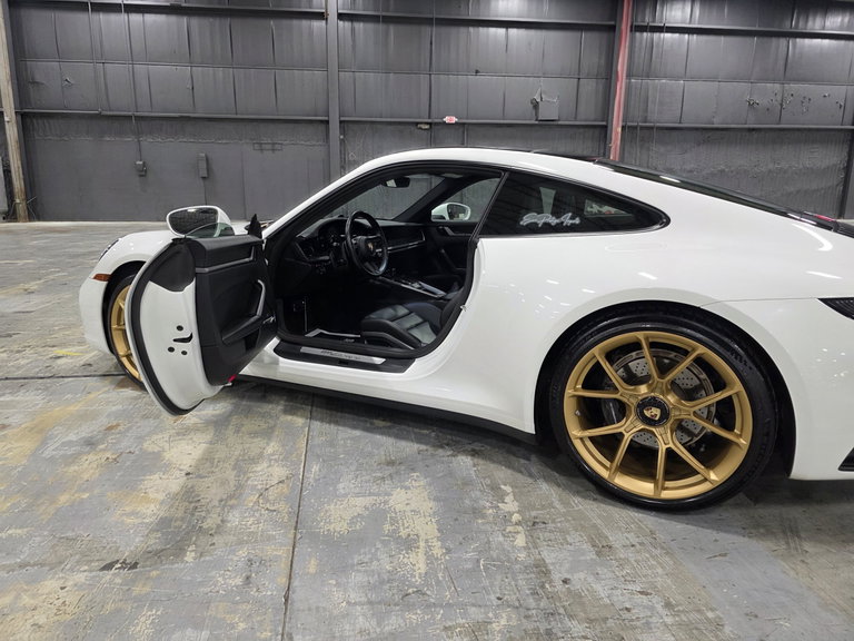 Porsche 992 Carrera