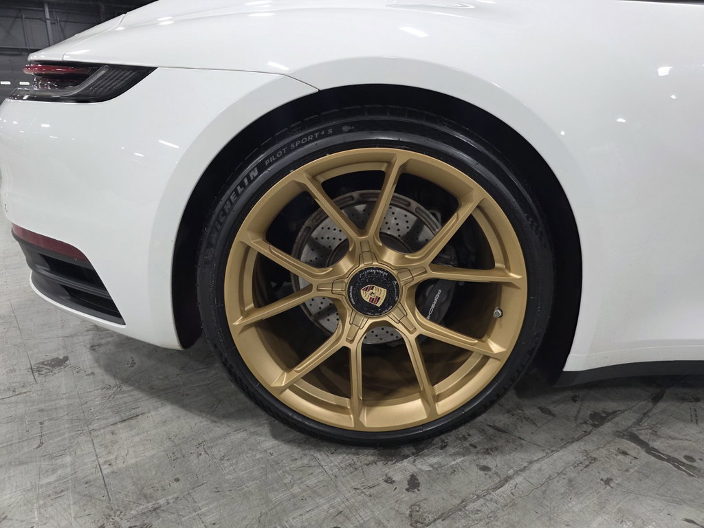 Porsche 992 Carrera