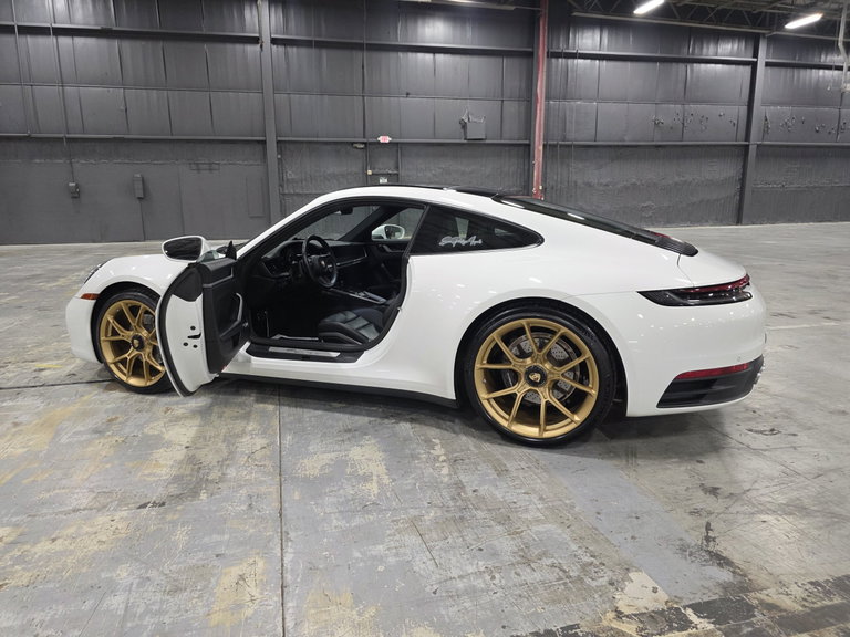 Porsche 992 Carrera