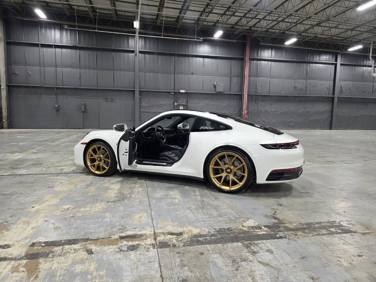 Porsche 992 Carrera