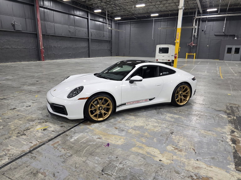 Porsche 992 Carrera