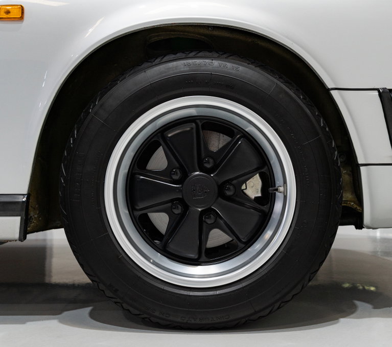 Porsche 911 Carrera 3.0
