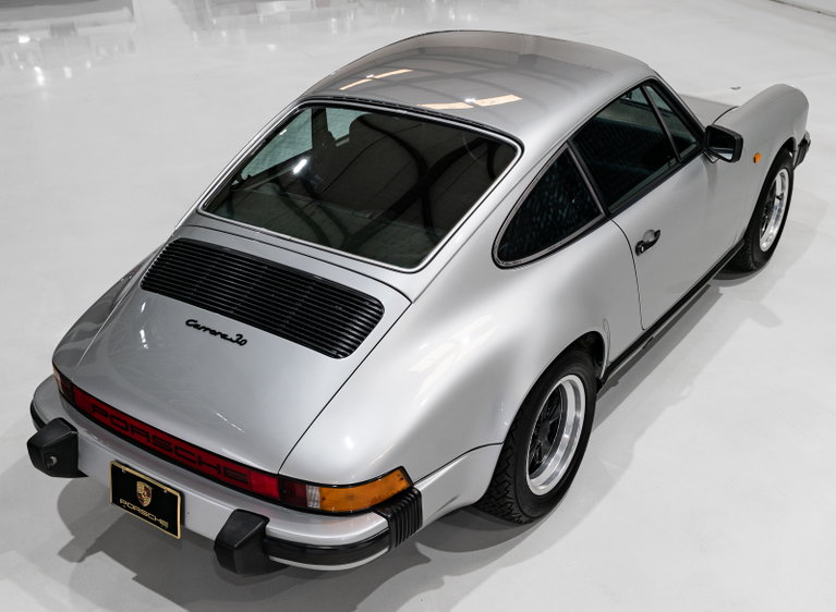 Porsche 911 Carrera 3.0