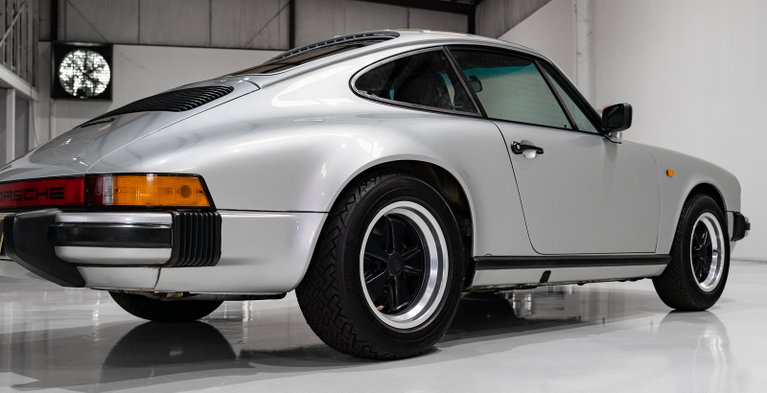 Porsche 911 Carrera 3.0