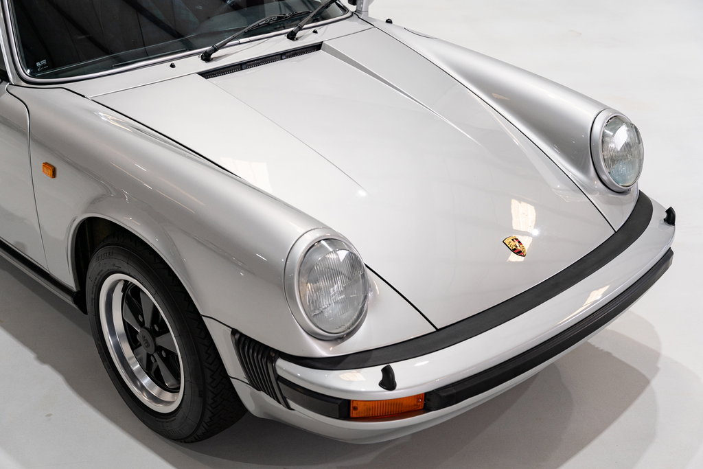 Porsche 911 Carrera 3.0