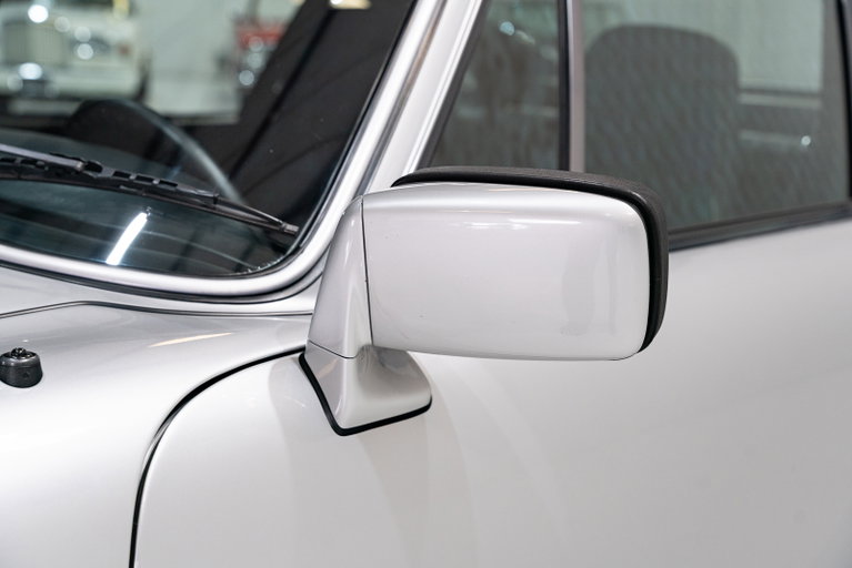 Porsche 911 Carrera 3.0