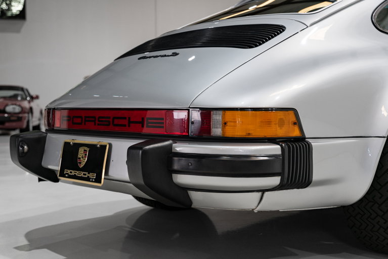 Porsche 911 Carrera 3.0