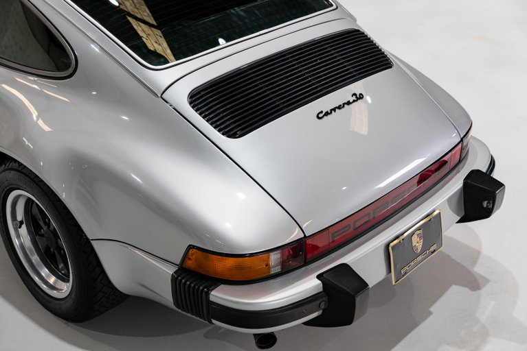 Porsche 911 Carrera 3.0
