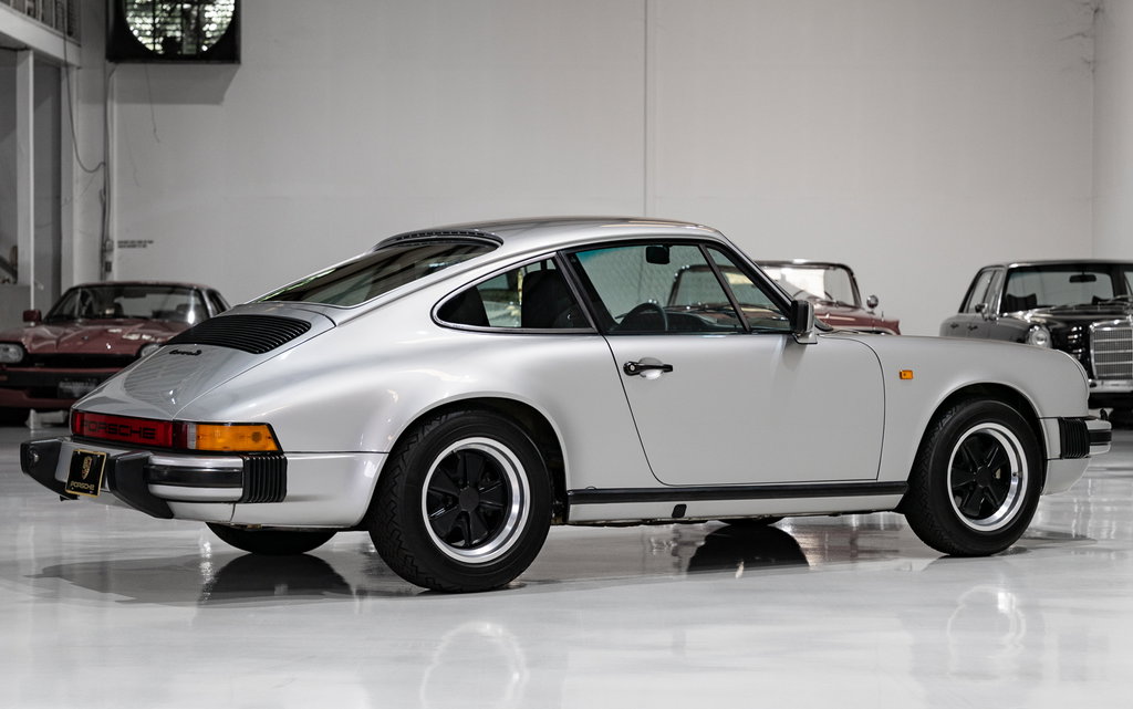 Porsche 911 Carrera 3.0
