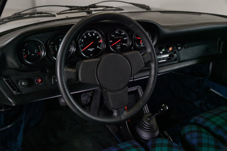 Porsche 911 Carrera 3.0