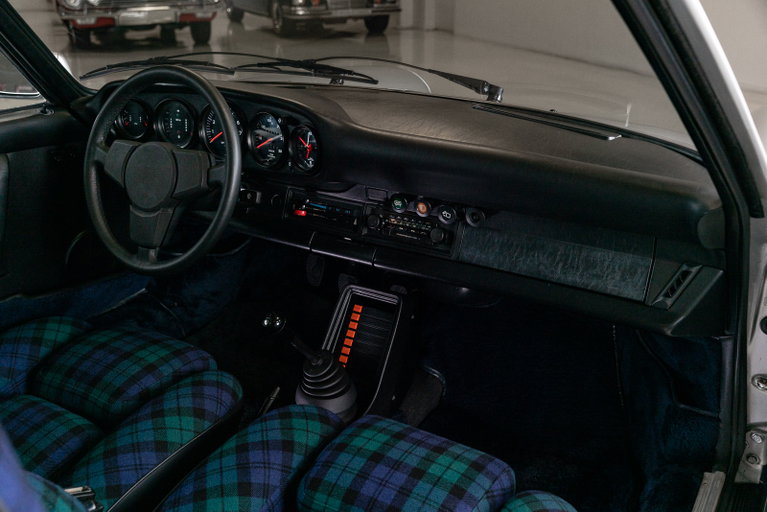 Porsche 911 Carrera 3.0