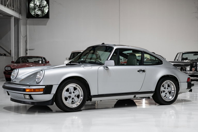 Porsche 911 Carrera 3.2 “25 Jahre 911”