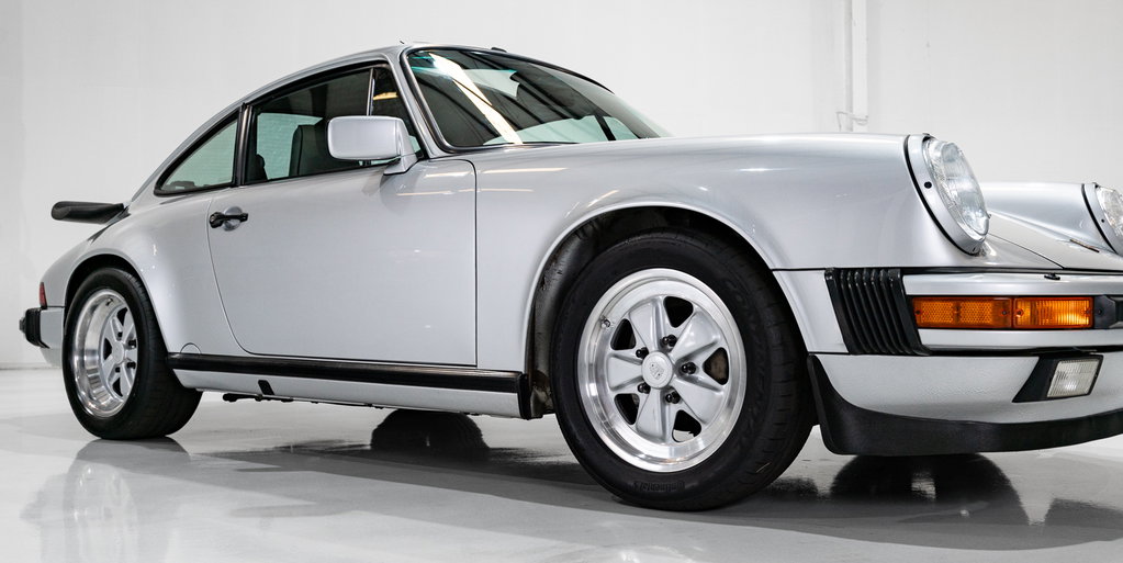 Porsche 911 Carrera 3.2 “25 Jahre 911”