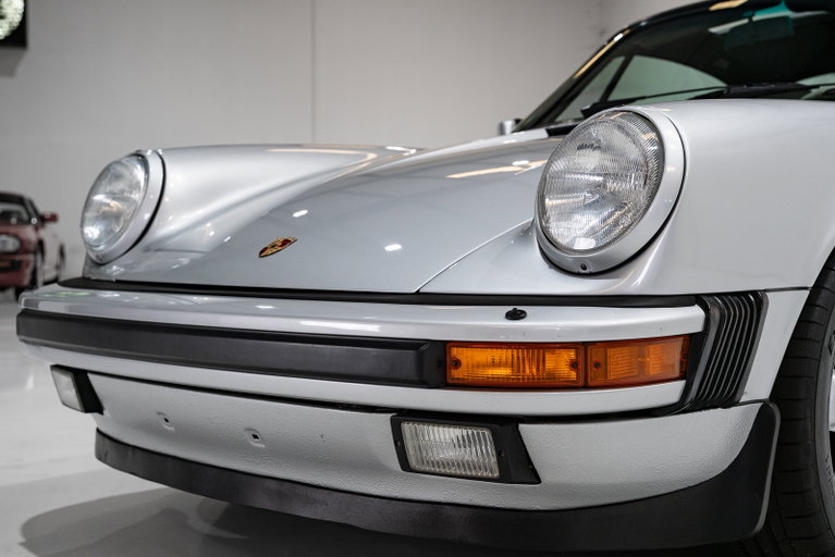 Porsche 911 Carrera 3.2 “25 Jahre 911”