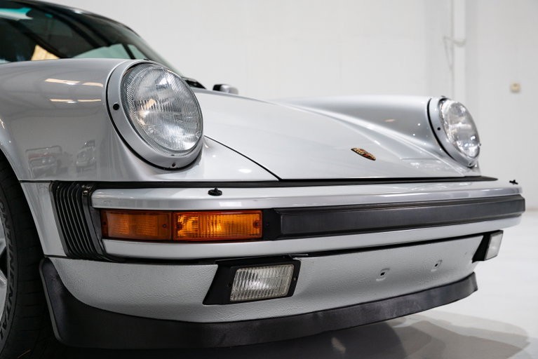 Porsche 911 Carrera 3.2 “25 Jahre 911”