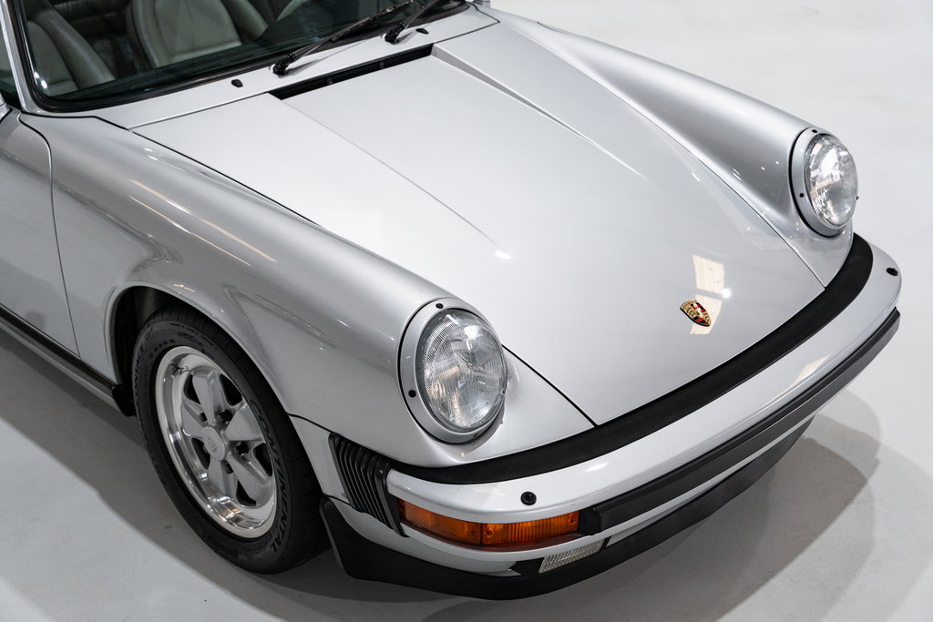 Porsche 911 Carrera 3.2 “25 Jahre 911”