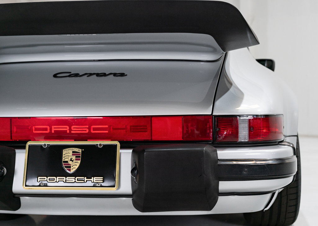Porsche 911 Carrera 3.2 “25 Jahre 911”