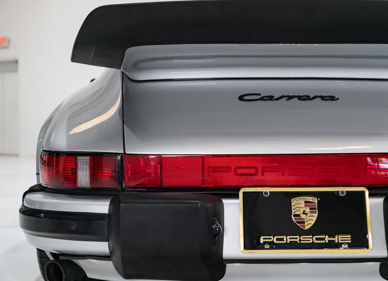 Porsche 911 Carrera 3.2 “25 Jahre 911”