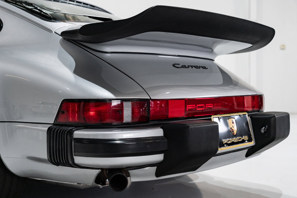 Porsche 911 Carrera 3.2 “25 Jahre 911”