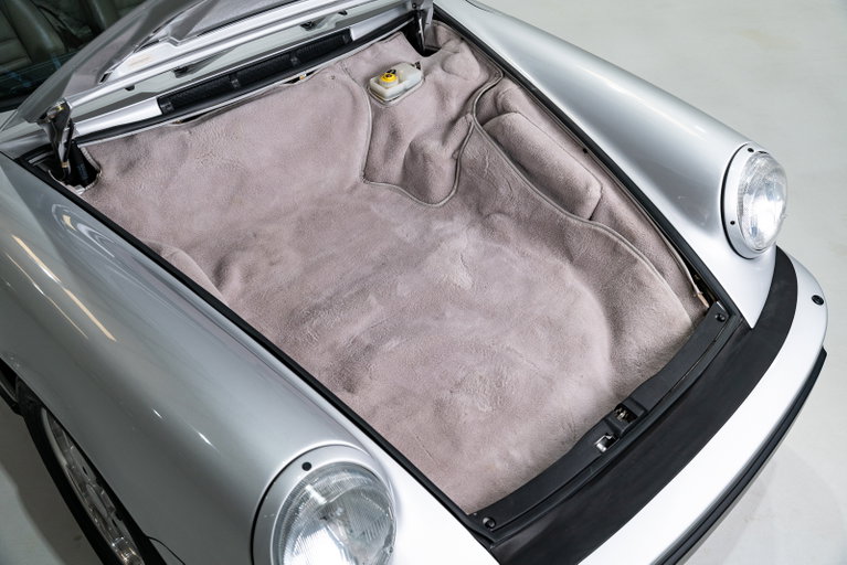 Porsche 911 Carrera 3.2 “25 Jahre 911”