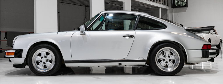 Porsche 911 Carrera 3.2 “25 Jahre 911”