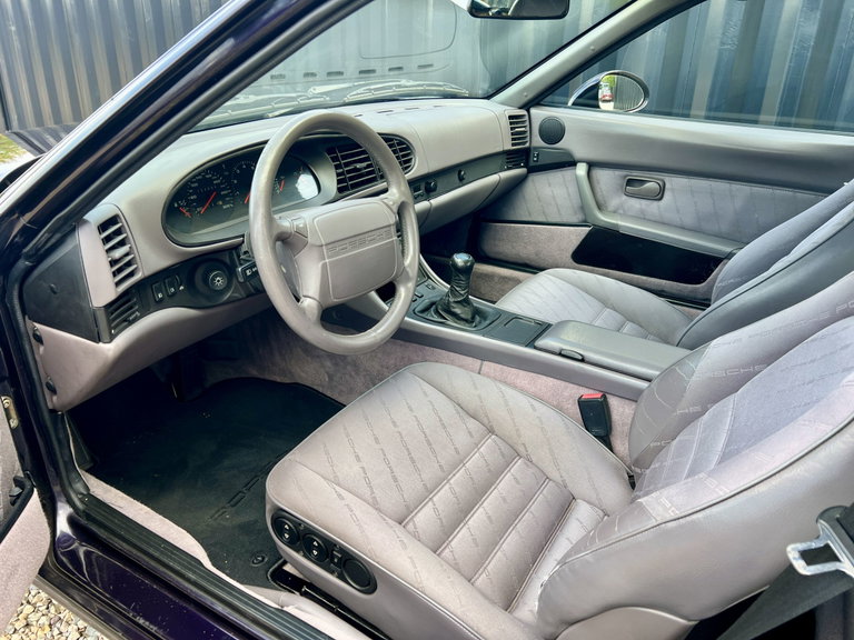 Porsche 968