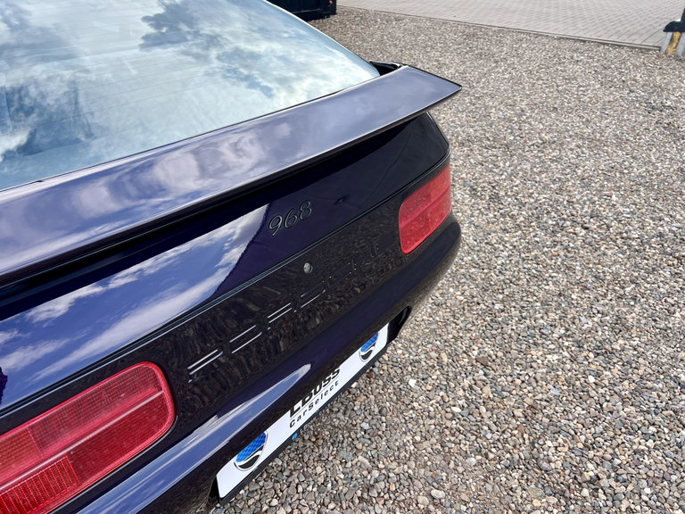 Porsche 968