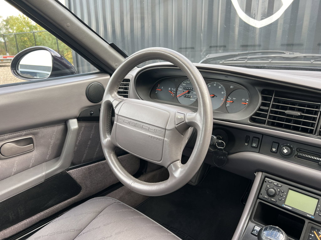 Porsche 968