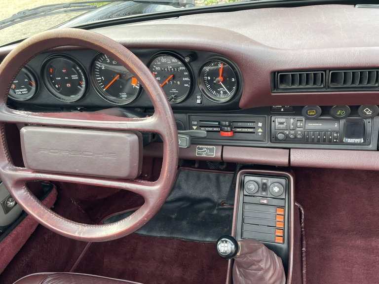 Porsche 911 Carrera 3.2 (US)