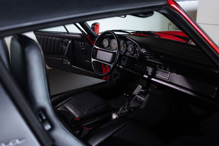 Porsche 964 Carrera 4