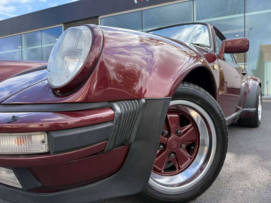 Porsche 911 Turbo 3.3
