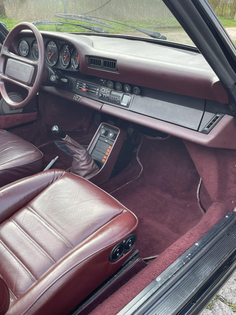 Porsche 911 Carrera 3.2 (US)