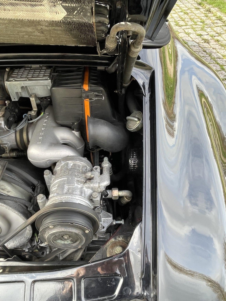 Porsche 911 Carrera 3.2 (US)