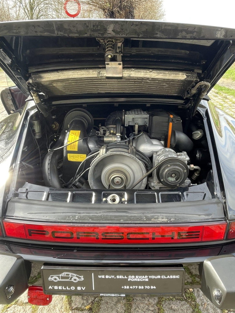 Porsche 911 Carrera 3.2 (US)