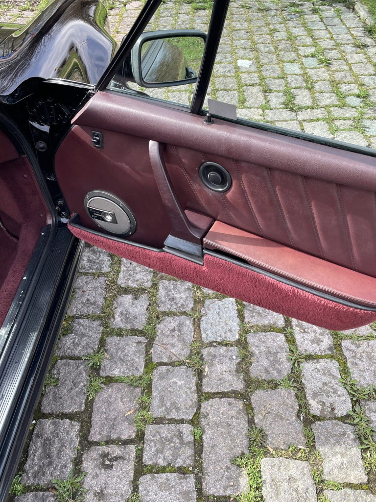 Porsche 911 Carrera 3.2 (US)