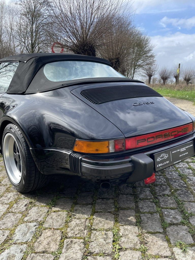Porsche 911 Carrera 3.2 (US)