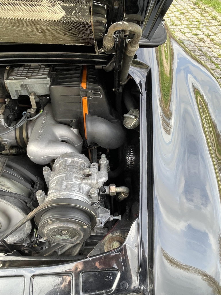 Porsche 911 Carrera 3.2 (US)