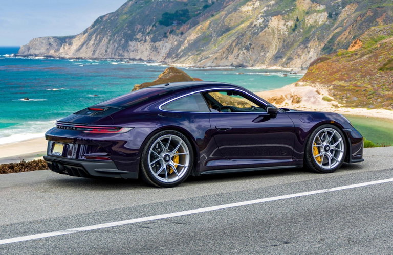 Porsche 992 GT3 Touring
