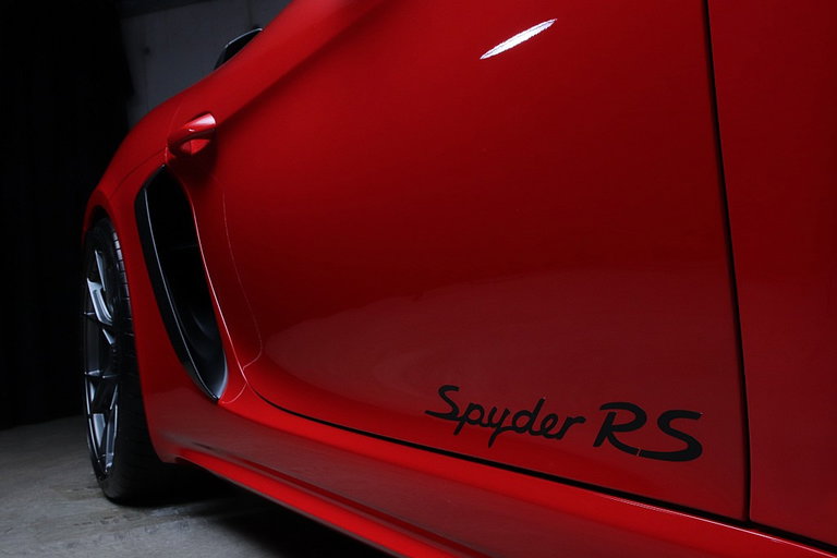 Porsche 718 Spyder RS