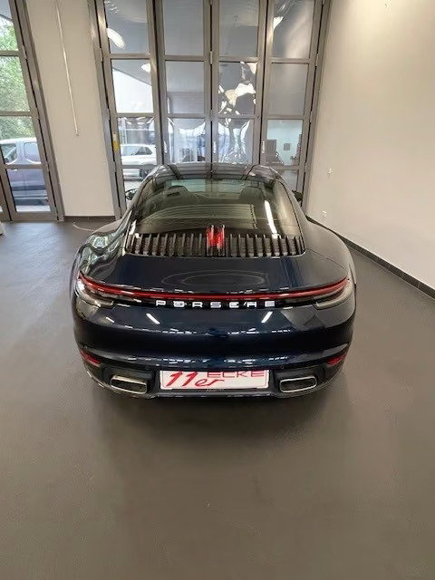 Porsche 992 Carrera