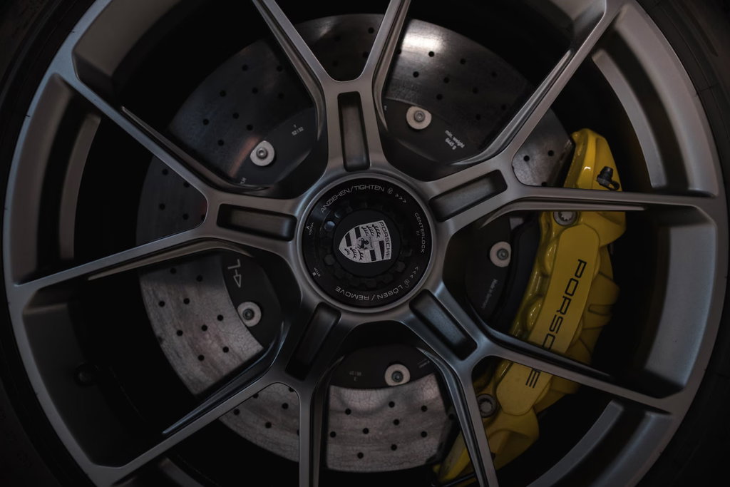 Porsche 992 GT3 Touring
