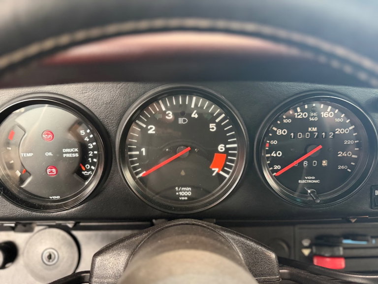 Porsche 911 Carrera 3.2