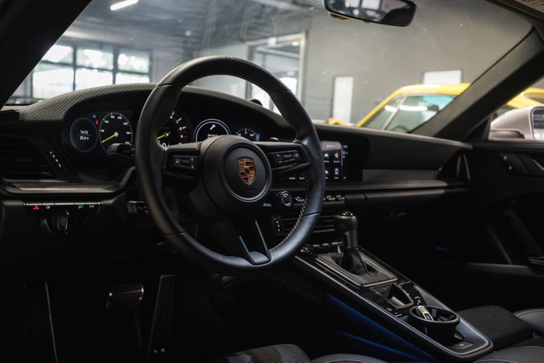 Porsche 992 GT3 Touring