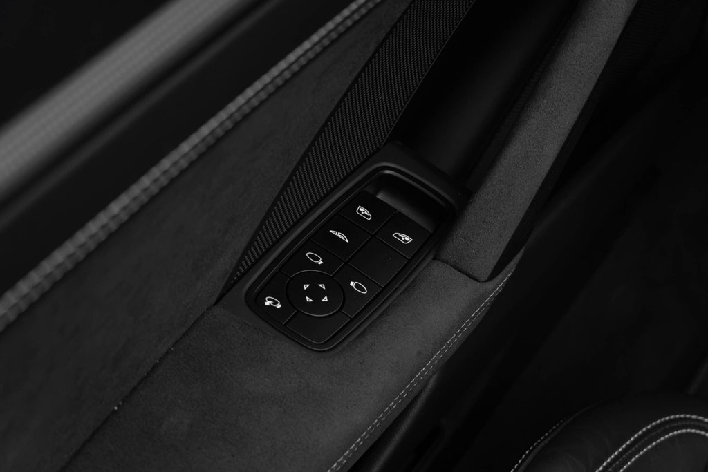 Porsche 992 Carrera GTS