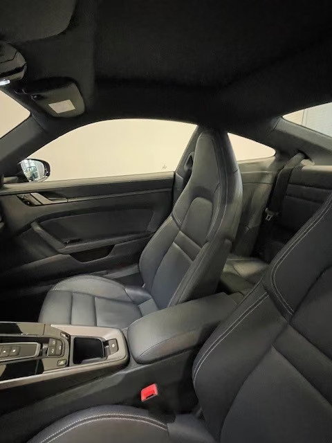 Porsche 992 Carrera