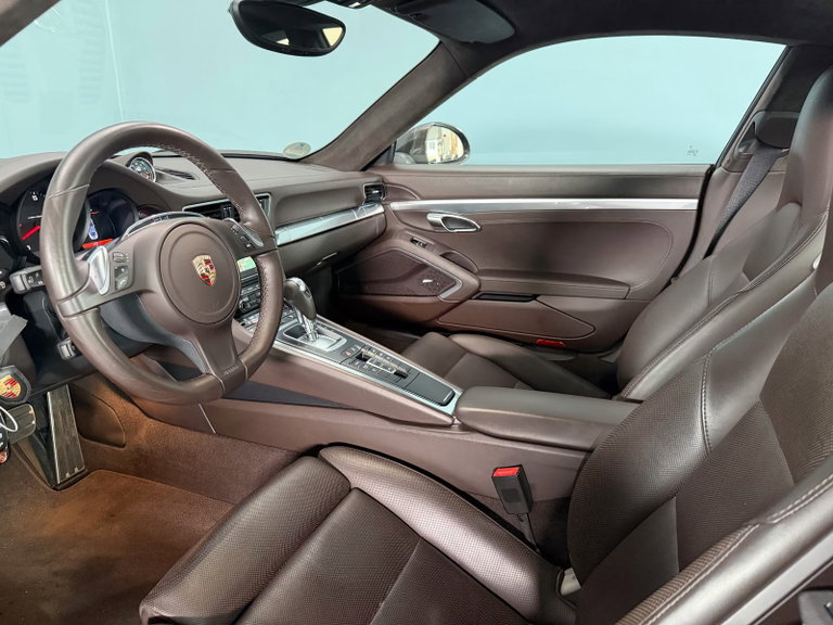 Porsche 991 Carrera 4