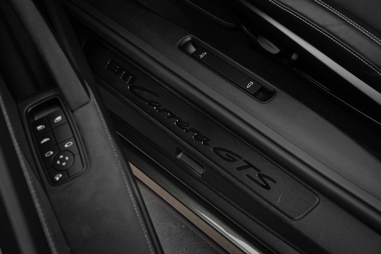 Porsche 992 Carrera GTS