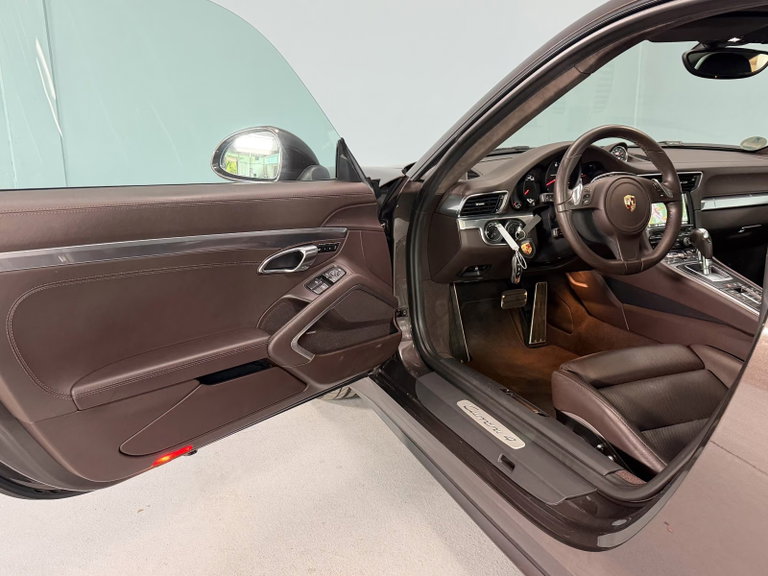 Porsche 991 Carrera 4