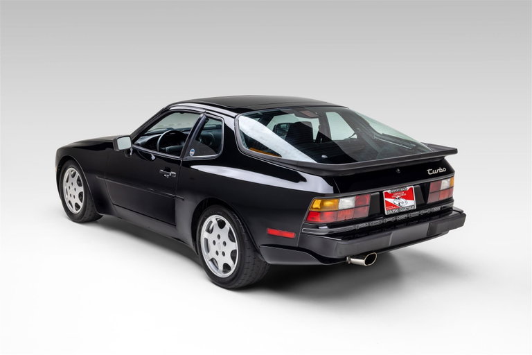 Porsche 944 Turbo S Coupé