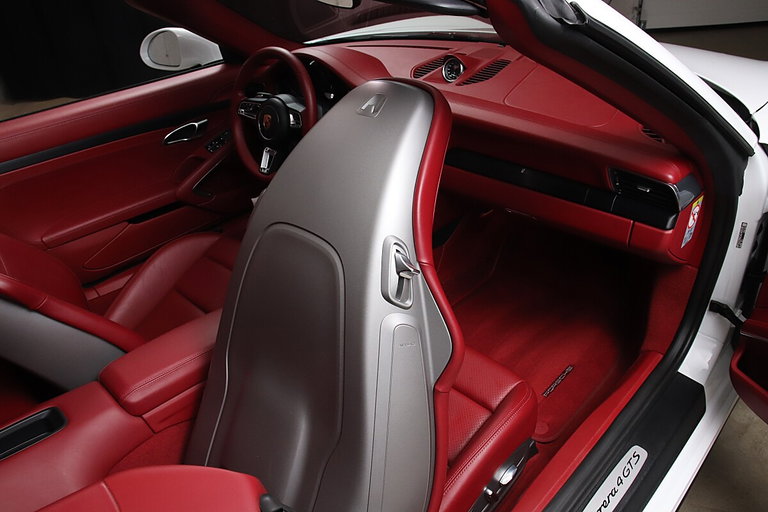 Porsche 991.2 Carrera 4 GTS